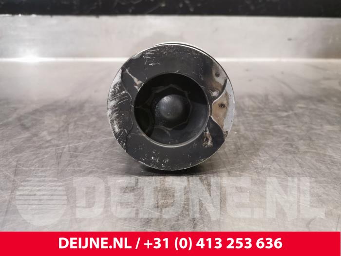 Zuiger van een Ford Transit Custom 2.0 TDCi 16V Eco Blue 130 2014