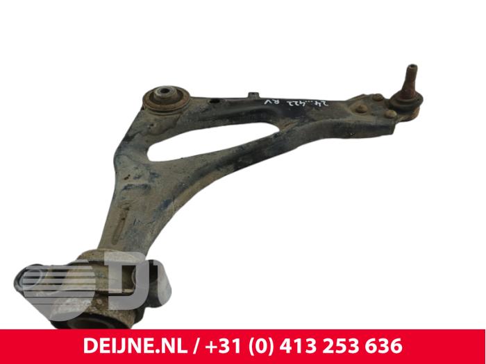 Mercedes Vito Querlenker unten rechts vorne O235078