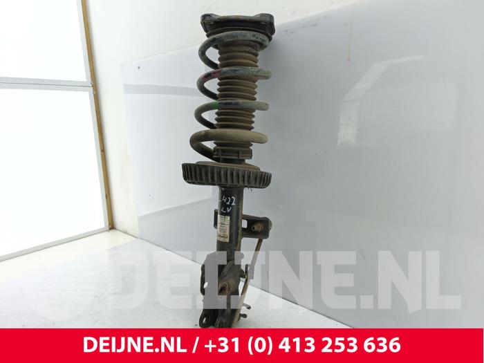 Mercedes Vito Stoßdämpferstrebe links vorne O235104