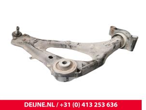 Gebruikte Draagarm onder rechts-voor Mercedes Vito (447.6) 1.6 111 CDI 16V Prijs € 96,80 Inclusief btw aangeboden door van Deijne Onderdelen Uden B.V.