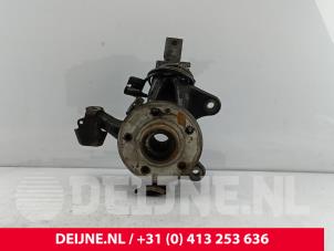 Gebruikte Fusee rechts-voor Mercedes Vito (447.6) 1.6 111 CDI 16V Prijs € 181,50 Inclusief btw aangeboden door van Deijne Onderdelen Uden B.V.