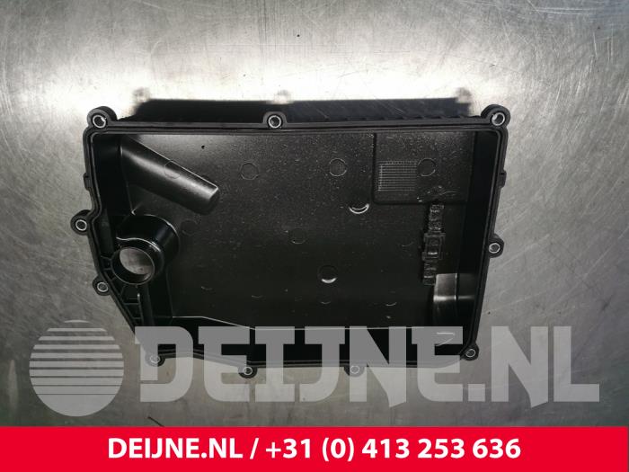 Gebruikte Versnellingsbakdeksel Volvo V70 Prijs € 30,00 Margeregeling aangeboden door van Deijne Onderdelen Uden B.V.