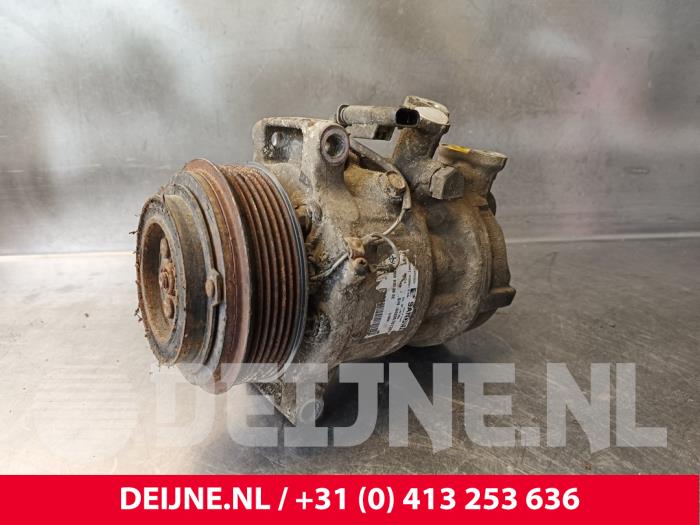 Mercedes Vito Air conditioning pump O235233