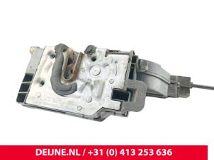 Mercedes Vito Deurslot Mechaniek 2Deurs links O235274 foto 2
