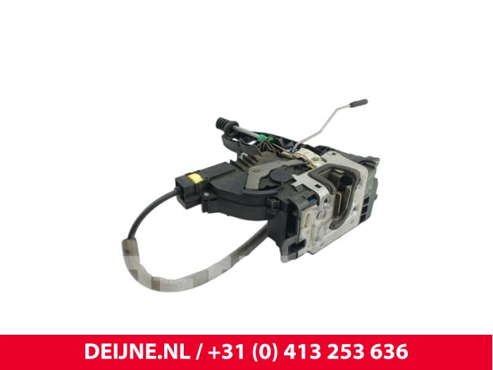 Mercedes Vito Deurslot Mechaniek 2Deurs rechts O235277