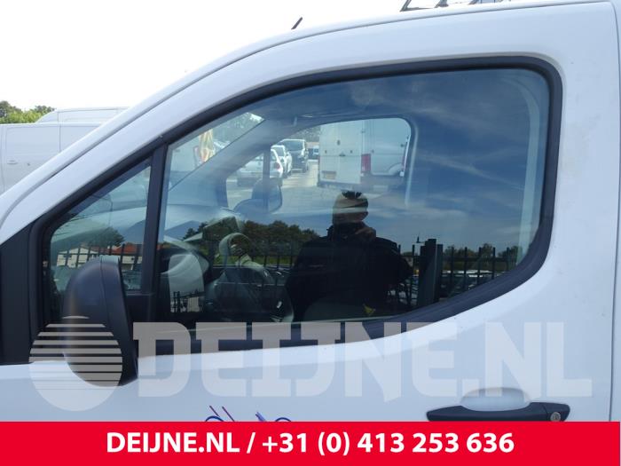 Peugeot Partner Türscheibe 2-türig links O235365