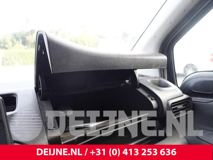 Peugeot Partner Handschuhfach O235378