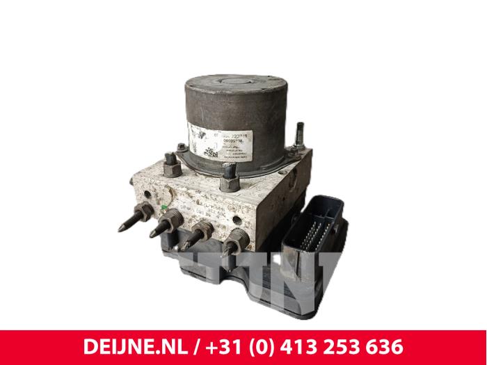 Peugeot Expert ABS Pomp O235437