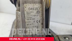 Volkswagen Caddy Gear stick O235746 photo 2