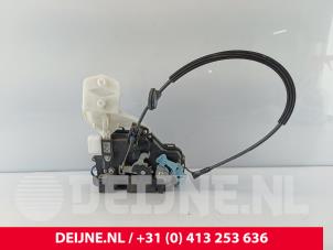 Volkswagen Caddy Türschlossmechanik 2-türig rechts O235756 foto 2