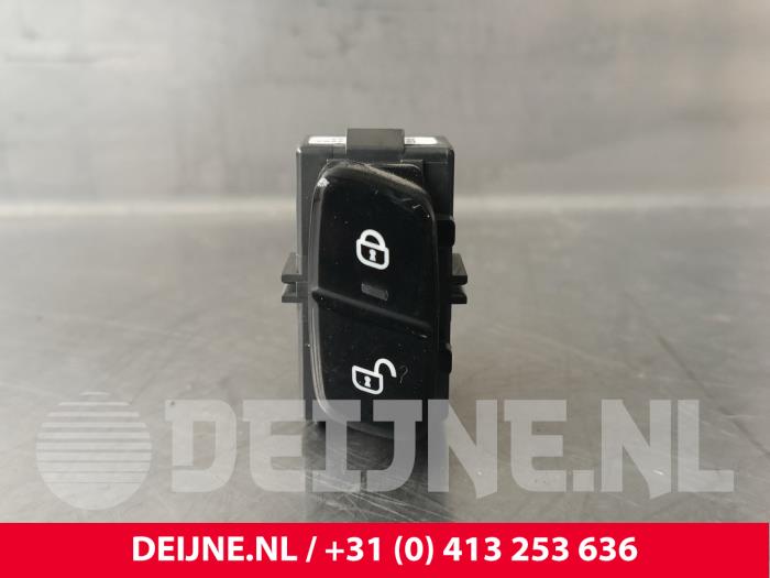 Volvo XC90 Central locking switch O235805