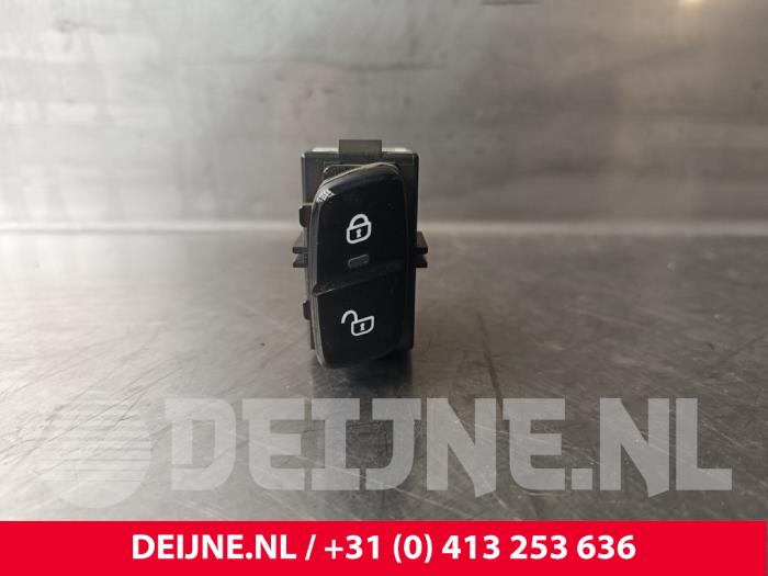 Volvo XC90 Central locking switch O235806