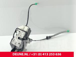 Volvo V60 Door lock mechanism 4-door, front left O235938 photo 2