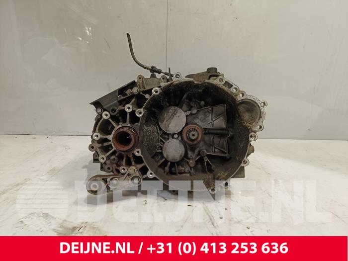 Gebruikte Versnellingsbak Volvo XC60 I (DZ) 2.4 D5 20V AWD Prijs € 850,00 Margeregeling aangeboden door van Deijne Onderdelen Uden B.V.
