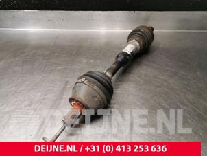 Gebruikte Aandrijfas links-voor Volvo XC60 I (DZ) 2.4 D5 20V AWD Prijs € 150,00 Margeregeling aangeboden door van Deijne Onderdelen Uden B.V.