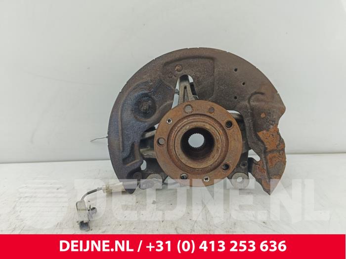 Peugeot Partner Fusee links-voor O236082