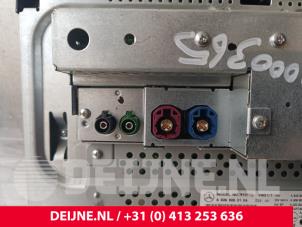 Mercedes Sprinter Display Multi Media control unit O236125 photo 3