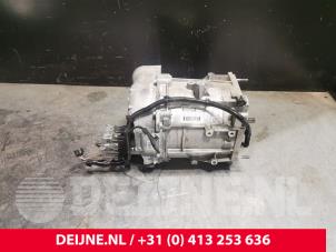 Gebruikte Elektromotor elektrische auto Renault Master III (EV/HV/UV/VA/VB/VD/VF/VG/VJ) ZE 33 kWh Prijs € 2.359,50 Inclusief btw aangeboden door van Deijne Onderdelen Uden B.V.