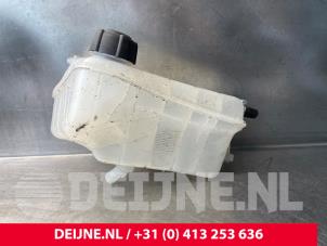 Renault Master Expansion vessel O236161 photo 2