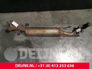 Gebruikte Roetfilter Peugeot Expert (V1/VA/VB/VE/VF/VT/VY) 2.0 Blue HDi 120 16V Prijs € 605,00 Inclusief btw aangeboden door van Deijne Onderdelen Uden B.V.