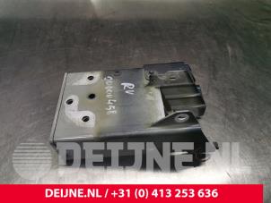 Gebruikte Bumpersteun rechts-voor Volvo V60 II (ZW) 2.0 D3 16V Prijs € 125,00 Margeregeling aangeboden door van Deijne Onderdelen Uden B.V.