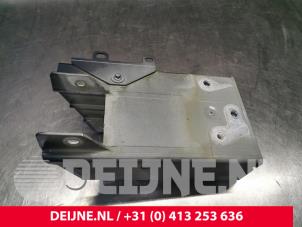 Volvo V60 Front bumper bracket, right O236276 photo 2