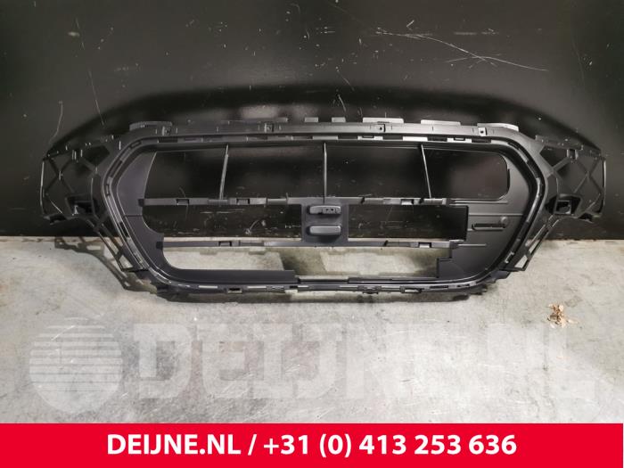Ford Transit Grillhalter O9990002310