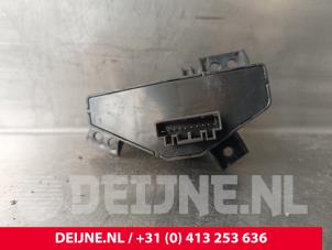 Lynk & Co 01 Panikbeleuchtung Schalter O236307 foto 2