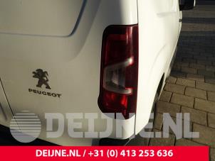 Peugeot Partner Taillight, right O236341 photo 2