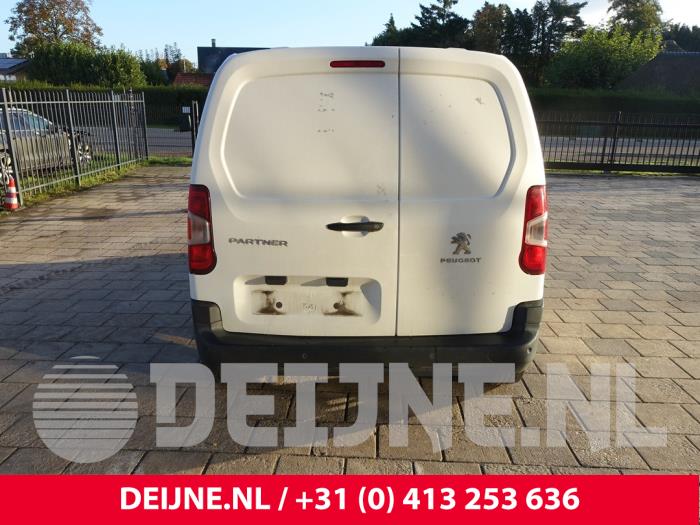 Peugeot Partner Minibus/van rear door handle O236357