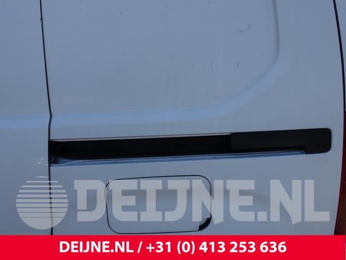 Peugeot Partner Schiebetürschiene links O236375