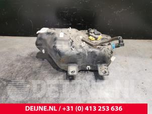 Gebruikte Tank adblue Ford Transit Custom 2.0 TDCi 16V Eco Blue 130 Prijs € 484,00 Inclusief btw aangeboden door van Deijne Onderdelen Uden B.V.