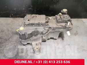Gebruikte Adblue tank Peugeot Partner (EA//EF/EN/EU) 1.5 BlueHDi 100 Prijs € 514,25 Inclusief btw aangeboden door van Deijne Onderdelen Uden B.V.