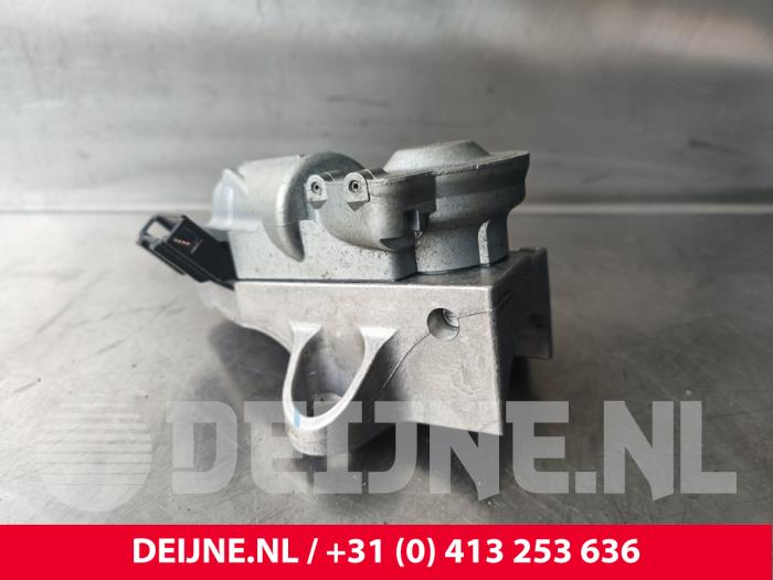 Citroen Jumpy Steering box lock O236423