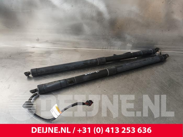 Volvo XC60 Set Gasdempers Achterklep O236480