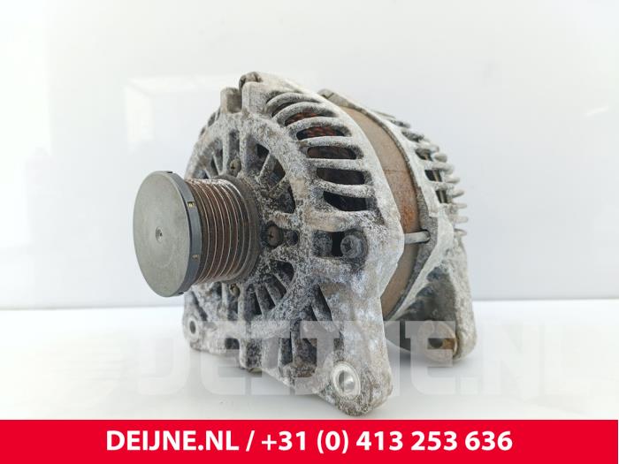 Gebruikte Dynamo Opel Vivaro 1.6 CDTI BiTurbo 120 Prijs € 48,40 Inclusief btw aangeboden door van Deijne Onderdelen Uden B.V.
