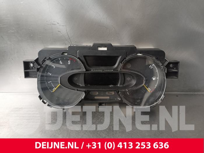 Opel Vivaro Odometer KM O236536