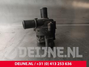 Gebruikte Waterpomp Renault Trafic New (FL) 2.0 dCi 16V 90 Prijs € 30,25 Inclusief btw aangeboden door van Deijne Onderdelen Uden B.V.