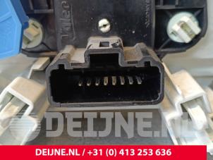 Renault Trafic Heater control panel O236715 photo 3