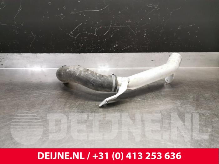 Gebruikte Intercooler Buis Volvo V40 (MV) 2.0 T2 16V Prijs € 50,00 Margeregeling aangeboden door van Deijne Onderdelen Uden B.V.