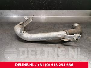 Gebruikte Intercooler Buis Volvo V70 (BW) 2.0 D4 16V Prijs € 75,00 Margeregeling aangeboden door van Deijne Onderdelen Uden B.V.