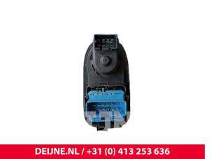 Opel Movano Electric window switch O236898 photo 2