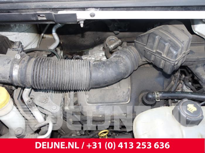 Opel Vivaro Motor O237000