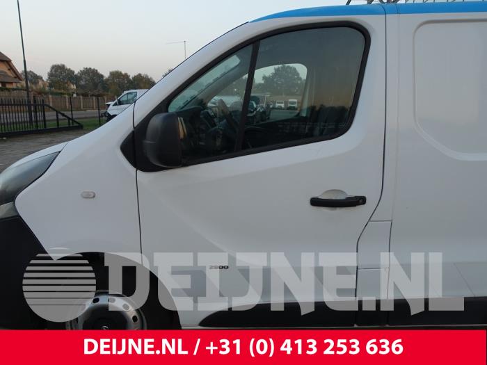 Opel Vivaro Portier 2Deurs links O237037