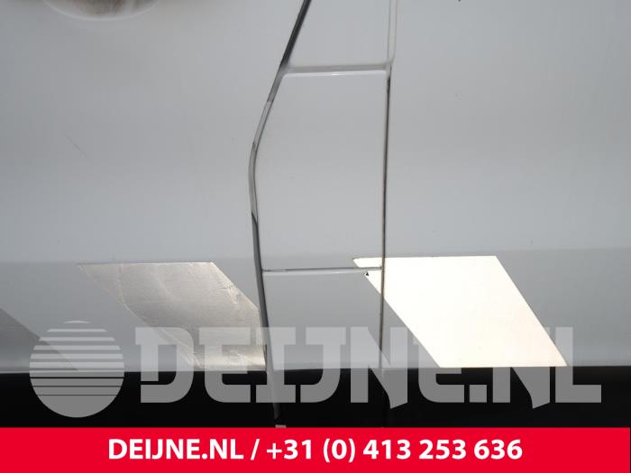 Opel Vivaro Tankklappe O237053