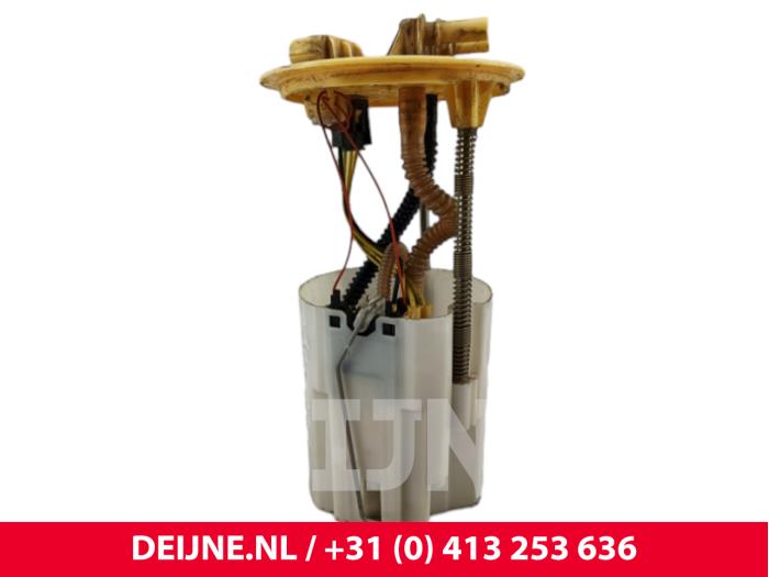 Gebruikte Tank element Pomp Renault Master III (FV) 2.3 dCi 125 16V FWD Prijs € 78,65 Inclusief btw aangeboden door van Deijne Onderdelen Uden B.V.