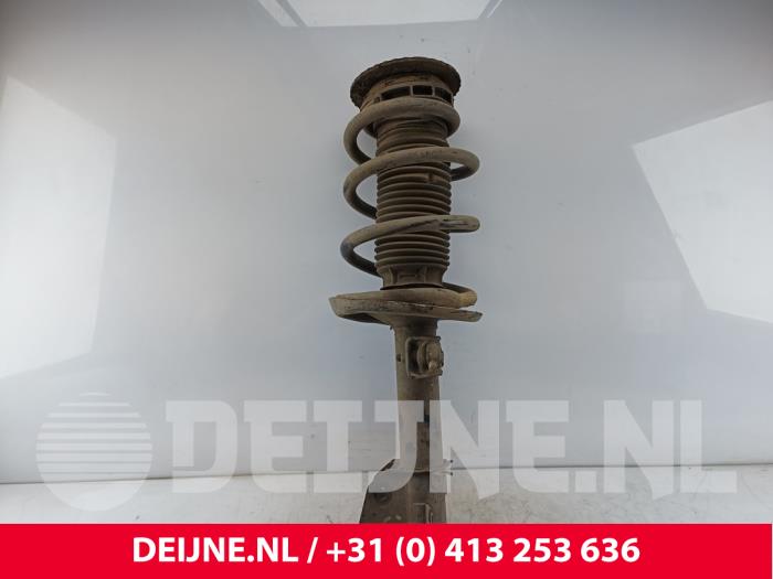 Renault Master Stoßdämpferstrebe links vorne O237361