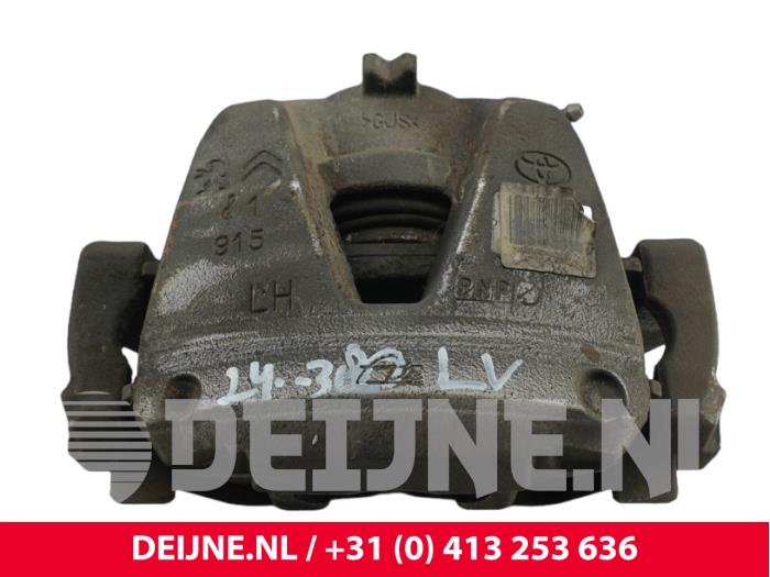 Citroen Jumpy Remklauw (Tang) links-voor O237522