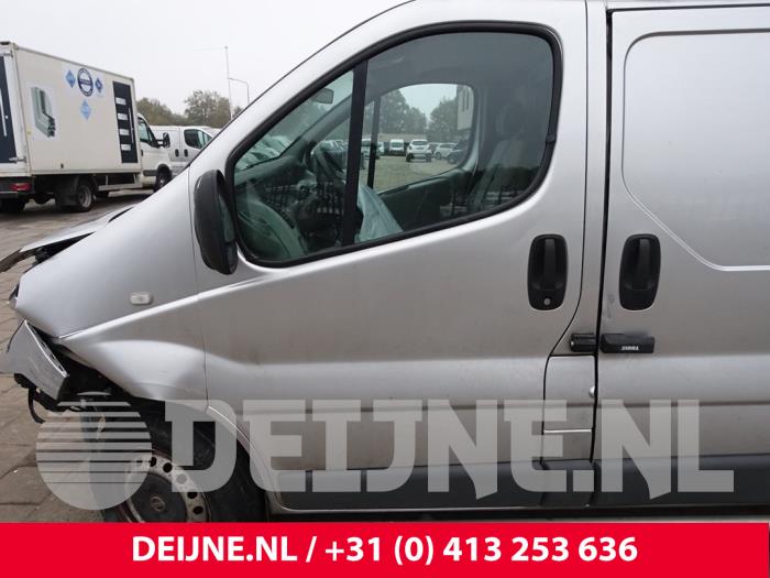 Nissan Primastar Door 2-door, left O237601