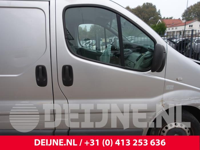Nissan Primastar Door 2-door, right O237602